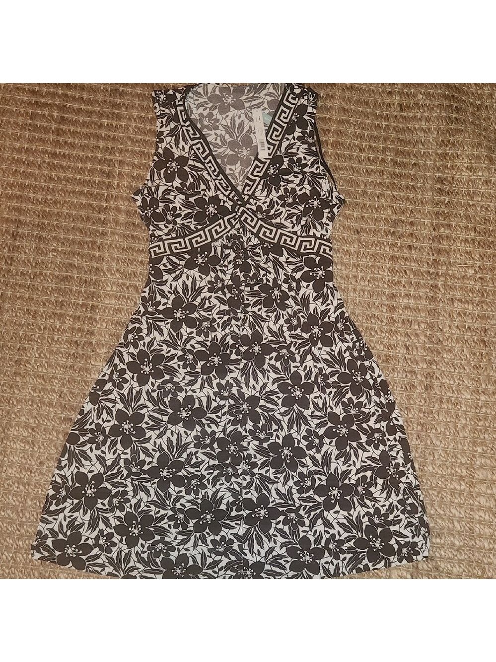 Dana Buchman Brown and White Vneck Sleeveles Floral Midi Dress